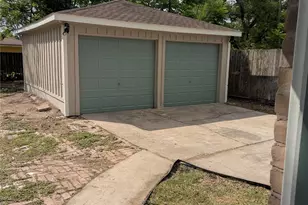 5737 Alvarado Dr, Houston, TX 77035 - Photo 3