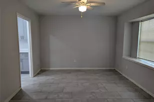 5737 Alvarado Dr, Houston, TX 77035 - Photo 7