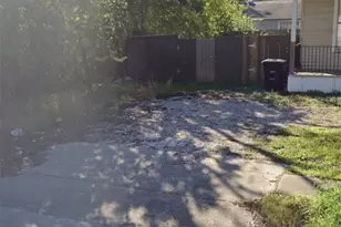 4817 Pinemont Dr, Houston, TX 77092 - Photo 1