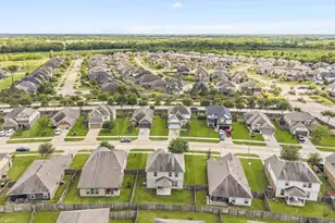 3010 Coachmaker Trl, Rosenberg, TX 77471 - Photo 25