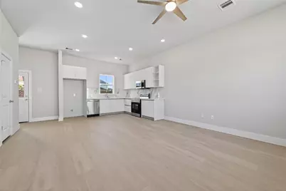 6702 Metro Blvd #8, Houston, TX 77083 - Photo 5
