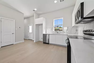 6702 Metro Blvd #8, Houston, TX 77083 - Photo 7