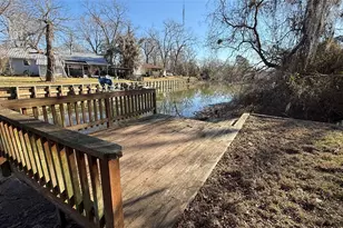 201 Hackberry Ln, Livingston, TX 77351 - Photo 25