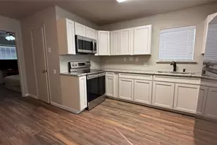 201 Hackberry Ln, Livingston, TX 77351 - Photo 7