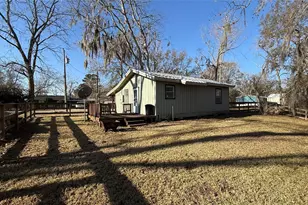 201 Hackberry Ln, Livingston, TX 77351 - Photo 23