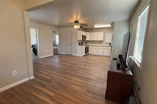 201 Hackberry Ln, Livingston, TX 77351 - Photo 11