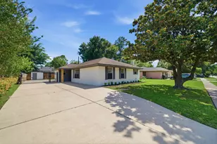 10423 Alcott Dr, Houston, TX 77043 - Photo 1