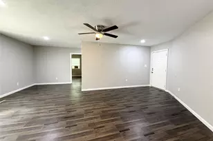 7515 Bayway Dr, Baytown, TX 77520 - Photo 3