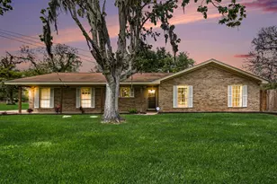 56 W Candlewood St, Lake Jackson, TX 77566 - Photo 25