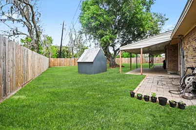 56 W Candlewood Street, Lake Jackson, TX 77566 - Photo 21