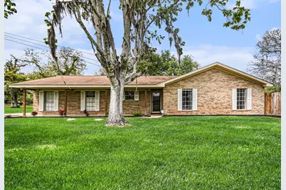 56 W Candlewood Street, Lake Jackson, TX 77566 - Photo 1