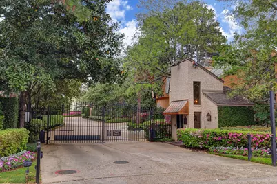 10 S Briar Hollow Lane #50, Houston, TX 77027 - Photo 3