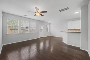 43 S Camellia Grove Cir, The Woodlands, TX 77382 - Photo 5