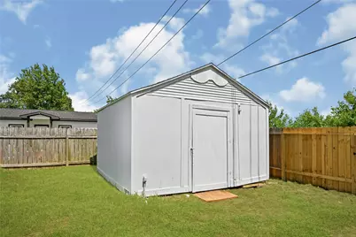 12306 Barbizon Drive, Houston, TX 77089 - Photo 17