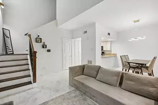 2601 Augusta Dr, Houston, TX 77057 - Photo 9