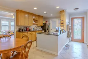 625 S Remington Dr, Angleton, TX 77515 - Photo 5