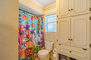 625 S Remington Dr, Angleton, TX 77515 - Photo 15