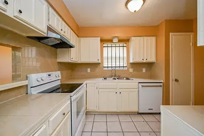 2667 Grand Canyon Drive, Houston, TX 77067 - Photo 9