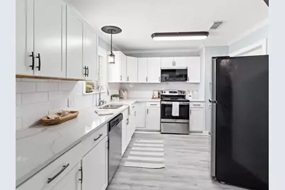 2055 Hwy 87, Crystal Beach, TX 77650 - Photo 15