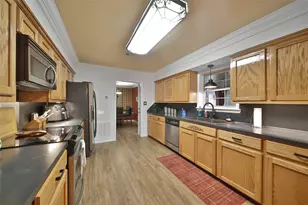 360 Hollyglenn St, Woodbranch, TX 77357 - Photo 11