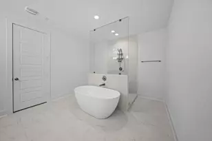 5612 Savyon Dr, Houston, TX 77091 - Photo 9