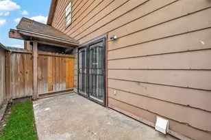 12239 W Village Dr, Houston, TX 77039 - Photo 33