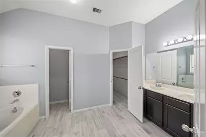 2406 Winter Trail Drive, Conroe, TX 77304 - Photo 21
