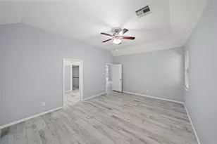 2406 Winter Trail Dr, Conroe, TX 77304 - Photo 19