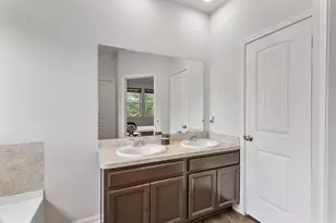 1605 Rd 5102, Cleveland, TX 77327 - Photo 17