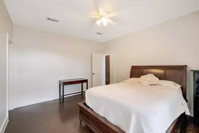 2437 South Boulevard #2, Houston, TX 77098 - Photo 11