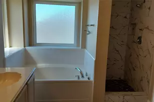 13726 Rocky Bluff Dr, Houston, TX 77085 - Photo 9