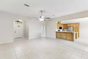 105 Hummingbird Ct, Richwood, TX 77566 - Photo 5