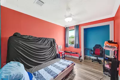 5638 Fairview Forest Drive, Houston, TX 77088 - Photo 31