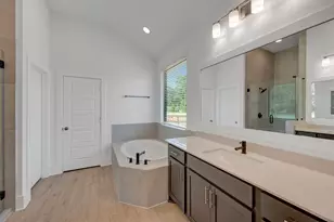 21007 Red Arbutus Ct, Tomball, TX 77447 - Photo 5