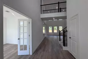 1001 S Oakhurst Dr, Dayton, TX 77535 - Photo 3