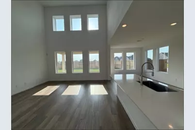 1001 Oakhurst Drive, Dayton, TX 77535 - Photo 5