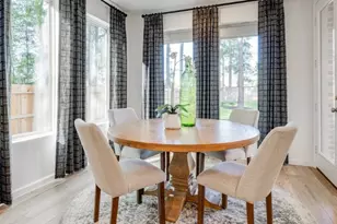 1001 S Oakhurst Dr, Dayton, TX 77535 - Photo 9