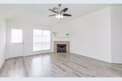 16307 Goanna Court, Sugar Land, TX 77498 - Photo 13
