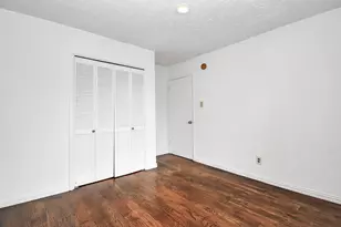 10131 Kent Towne Ln, Sugar Land, TX 77498 - Photo 11