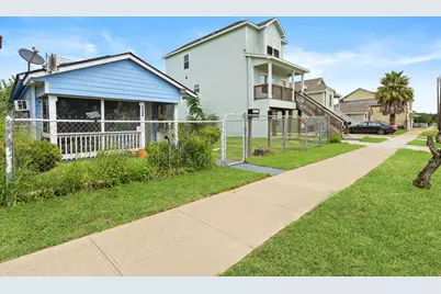 4018 Sealy Street, Galveston, TX 77550 - Photo 3
