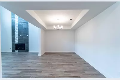709 Western Holly, League City, TX 77573 - Photo 5