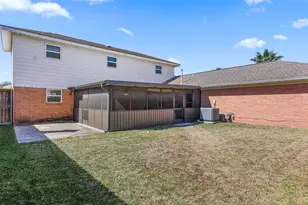 1807 Marlock Ln, Pasadena, TX 77502 - Photo 27