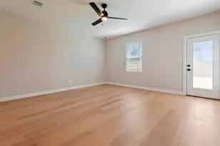 1035 Rosewood Trl, Beasley, TX 77417 - Photo 9