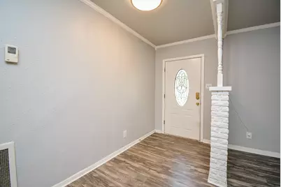 902 Avenue I, El Campo, TX 77437 - Photo 3