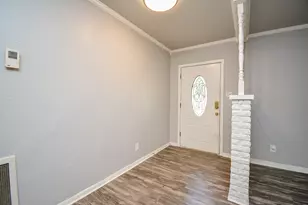 902 Ave I, El Campo, TX 77437 - Photo 3