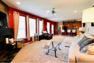 135 S Spinning Wheel Circle, The Woodlands, TX 77382 - Photo 9