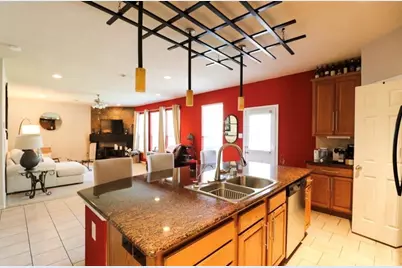 135 S Spinning Wheel Circle, The Woodlands, TX 77382 - Photo 11