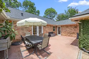 10403 Londonderry Dr, Houston, TX 77043 - Photo 21