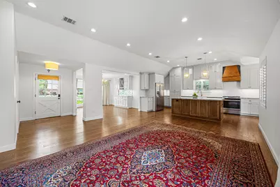 10403 Londonderry Drive, Houston, TX 77043 - Photo 9