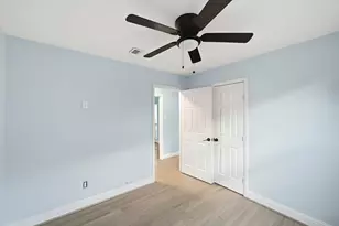 642 Arvana St, Houston, TX 77034 - Photo 11